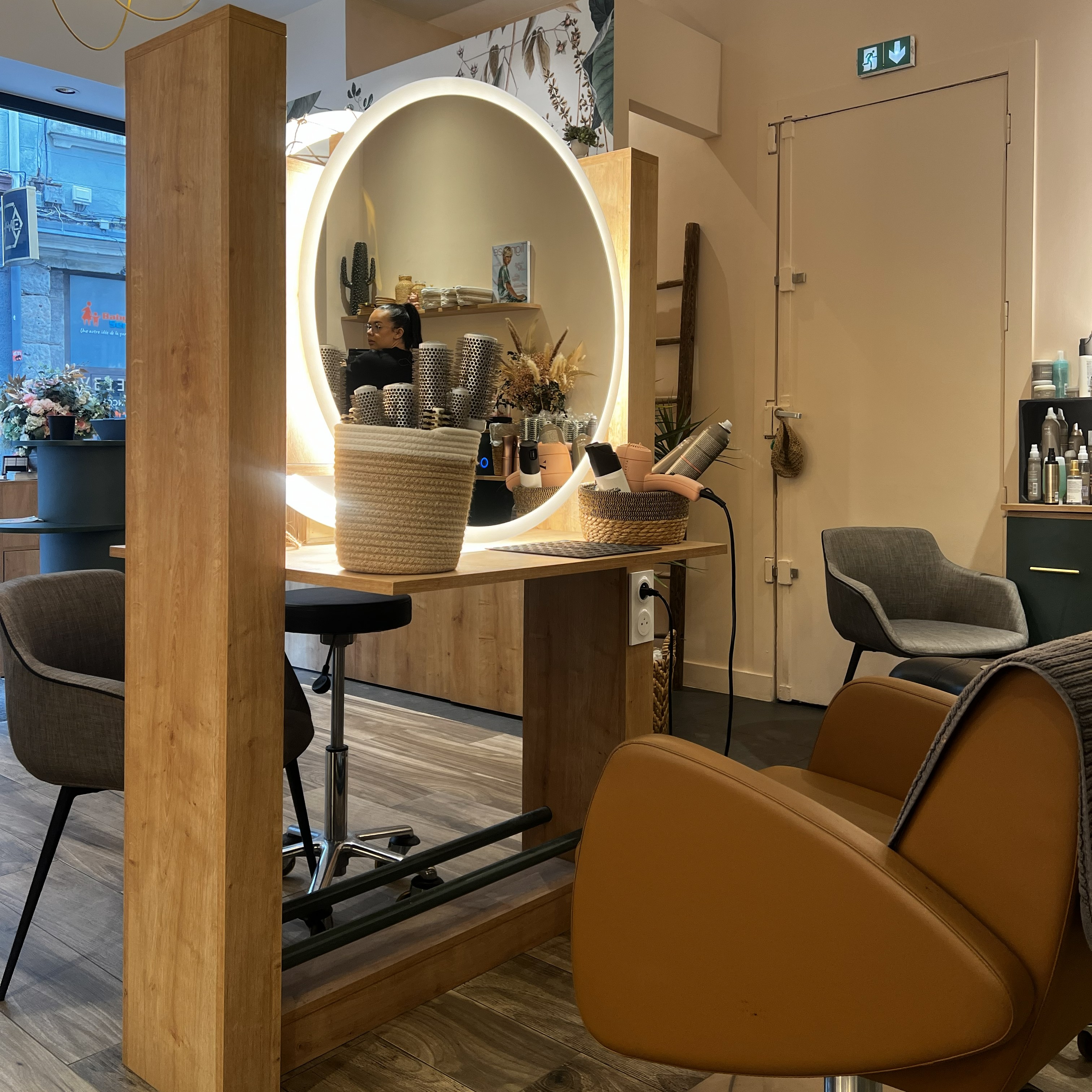 Résultat de la rénovation du salon de coiffure - vue 2